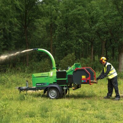 Biotrituradora Greenmech Arborist 150 con tolva de gran capacidad para triturar ramas voluminosas