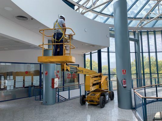 Alquiler plataformas elevadoras para rehabilitación edificios