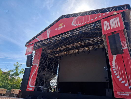 escenario con cubierta keder
