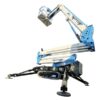 Plataforma articulada sobre orugas Socage Raptor 21S de 21 metros en posición extendida, ideal para trabajos en altura en espacios reducidos.