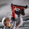 Clavadora profesional Hilti para fijaciones sin perforación previa.