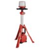 Torre de iluminación portátil a batería Hilti para obras y trabajos de mantenimiento.