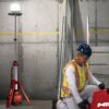 orre de iluminación a batería con cobertura lumínica completa para interiores y exteriores.